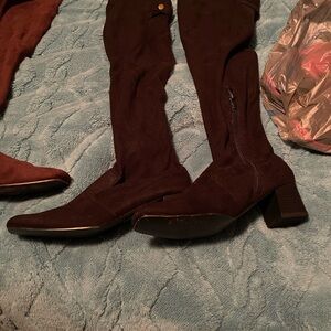 Women's Black Knee-High Boots